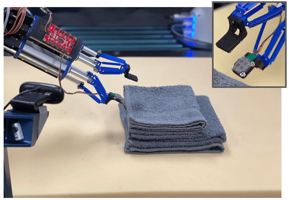 Robot có thể cảm nhận được các lớp vải